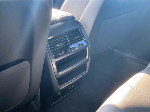 Used 2026 BMW X5 xDrive40i w/ M Sport Package AWD/4WD image 33