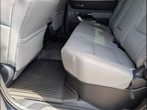 Used 2024 Toyota Tundra Limited AWD/4WD image 10