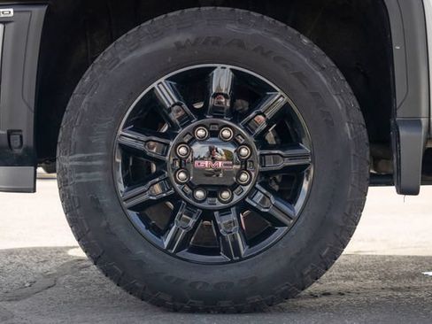 Used 2025 GMC Sierra 3500 AT4 w/ AT4 Premium Plus Package AWD/4WD image 12