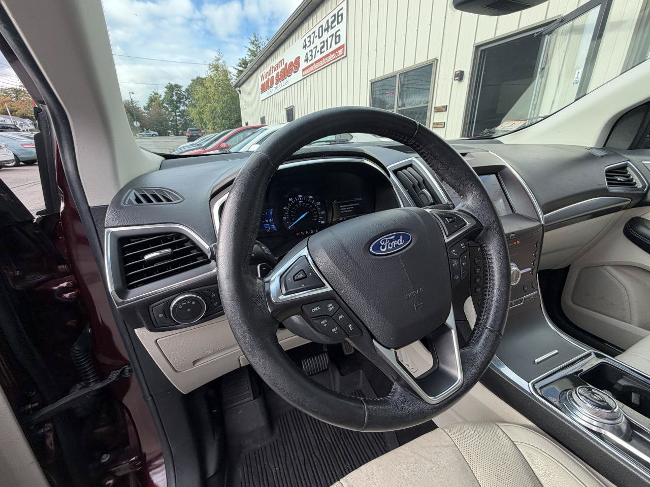 Used 2020 Ford Edge Titanium w/ Equipment Group 301A AWD/4WD image 12