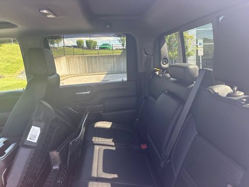 Used 2023 GMC Sierra 2500 Denali w/ Denali Ultimate Package AWD/4WD image 16