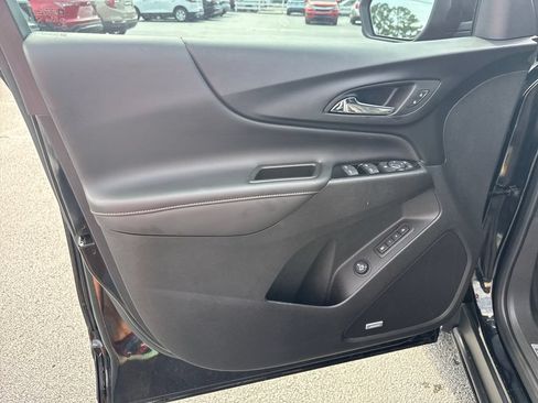Used 2023 Chevrolet Equinox Premier FWD image 24