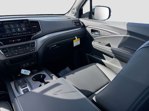 New 2026 Honda Ridgeline RTL image 18