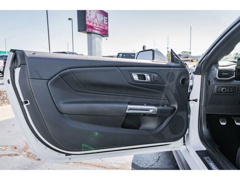 Used 2025 Ford Mustang GT Premium w/ GT Performance Package image 6