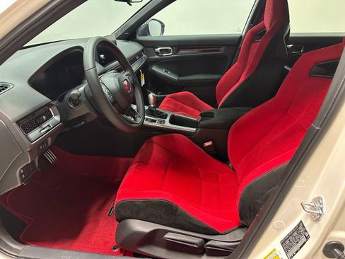 Used 2025 Honda Civic Type R image 12