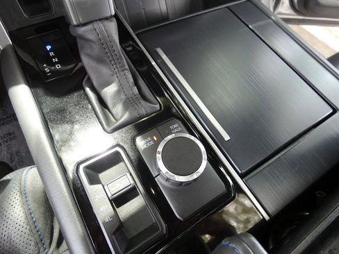 Used 2024 Toyota Tundra Platinum image 50