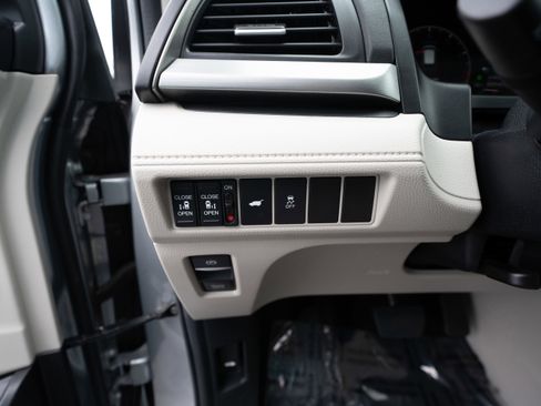 Certified 2025 Honda Odyssey EX-L image 11