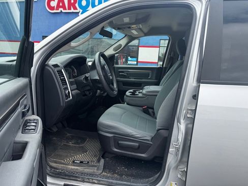 Used 2018 RAM 1500 Classic SLT AWD/4WD image 10