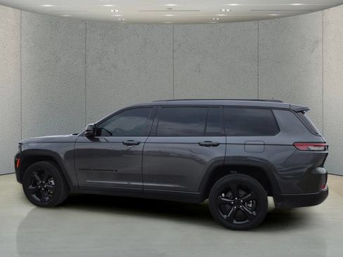 Used 2023 Jeep Grand Cherokee L Laredo RWD image 8