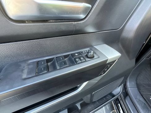 Used 2023 Toyota Tundra Platinum AWD/4WD image 24