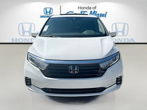 Used 2024 Honda Odyssey Touring image 2