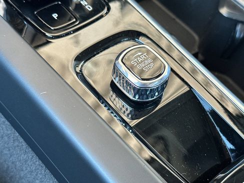 Used 2024 Volvo S60 B5 Core FWD image 29