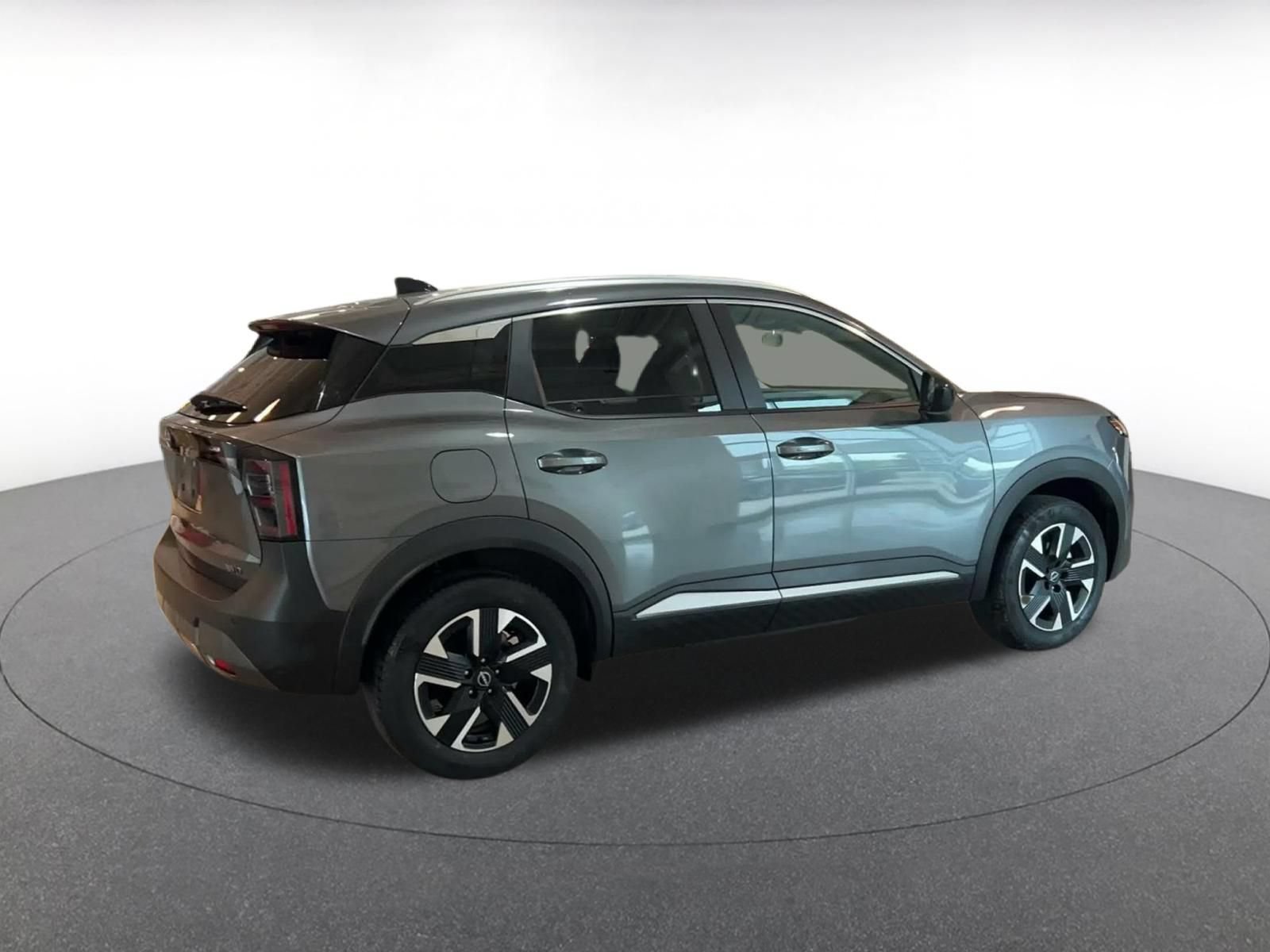 Used 2026 Nissan Kicks SV w/ Cold Weather Package AWD/4WD image 14