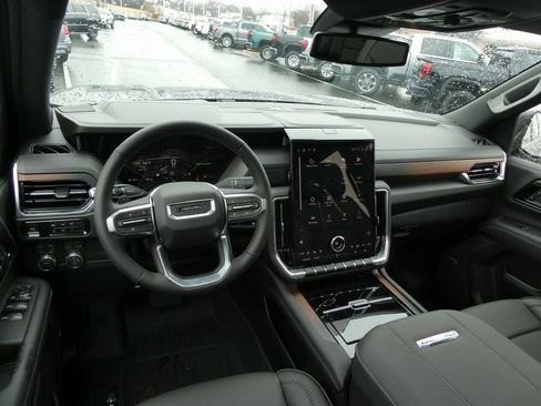 New 2026 GMC Yukon XL Denali w/ Sun & Power Step Package AWD/4WD image 26