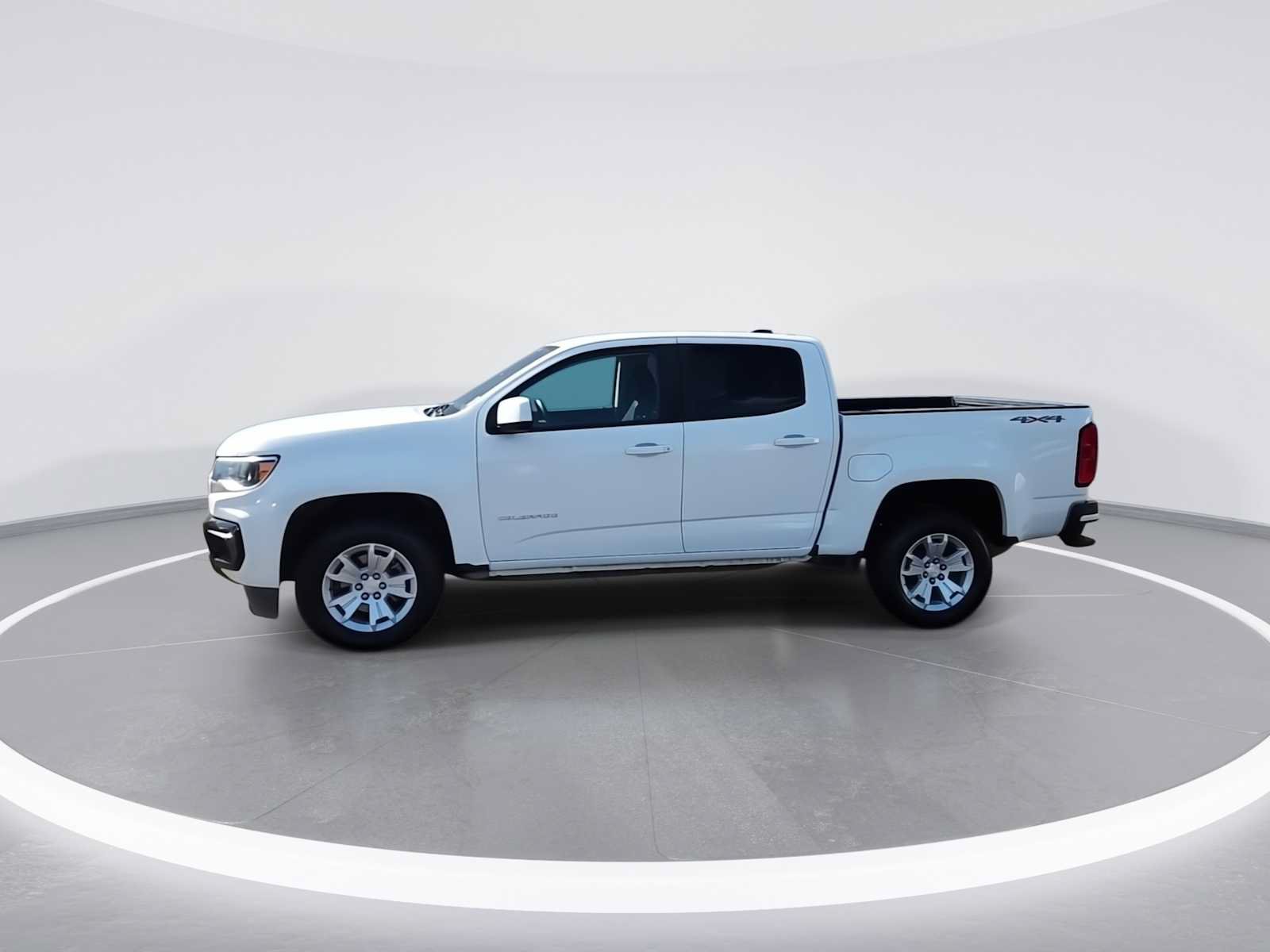 Used 2021 Chevrolet Colorado LT w/ Safety Package AWD/4WD image 4