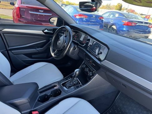 Used 2020 Volkswagen Jetta R-Line w/ R-Line Cold Weather Package image 13