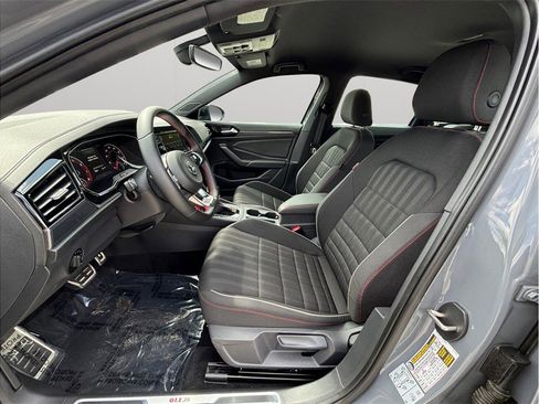 Used 2019 Volkswagen Jetta GLI image 2