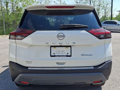 Used 2023 Nissan Rogue SV AWD/4WD image 8