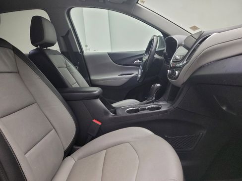 Used 2018 Chevrolet Equinox Premier image 21