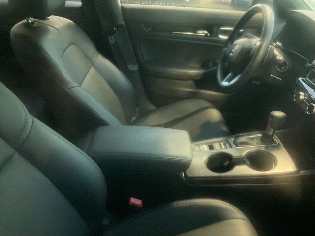 Used 2025 Honda Civic Sport image 6