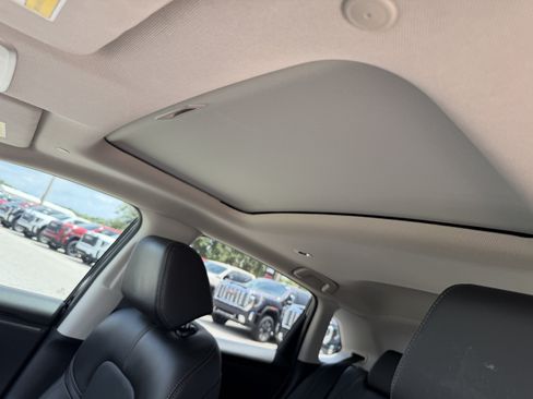 Used 2025 Honda HR-V EX-L image 20