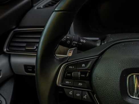 Used 2019 Honda Accord EX-L image 8