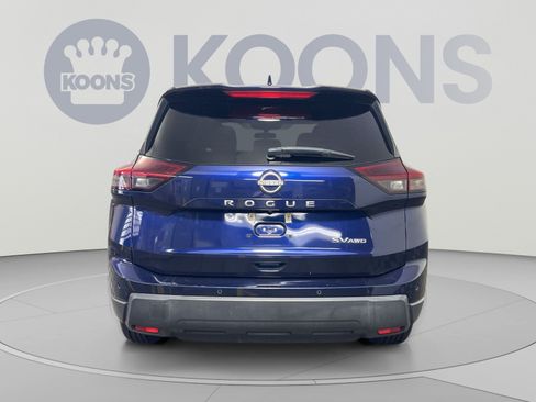 Used 2024 Nissan Rogue SV AWD/4WD image 5
