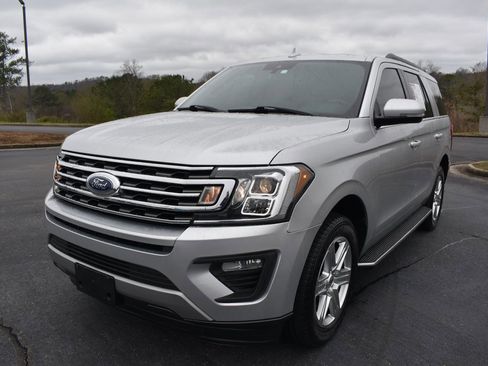 Used 2019 Ford Expedition XLT w/ Equipment Group 202A image 2