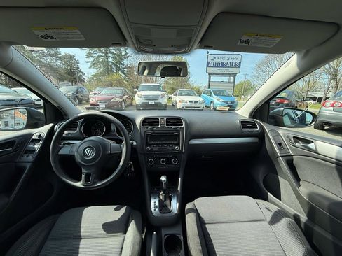 Used 2013 Volkswagen Golf 4-Door image 24
