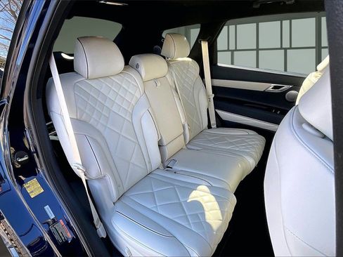 Used 2025 Genesis GV80 3.5T Prestige image 25