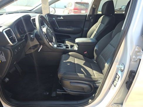 Used 2020 Kia Sportage LX AWD/4WD image 16