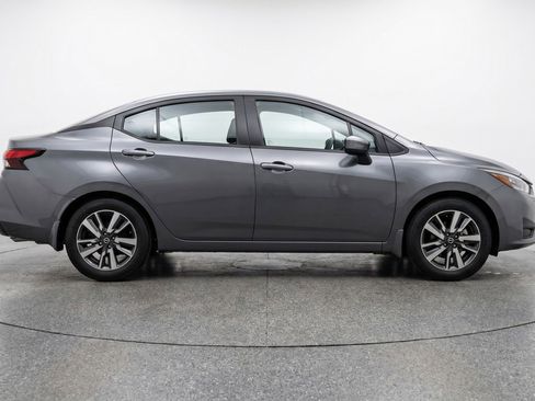 Used 2025 Nissan Versa SV FWD image 11