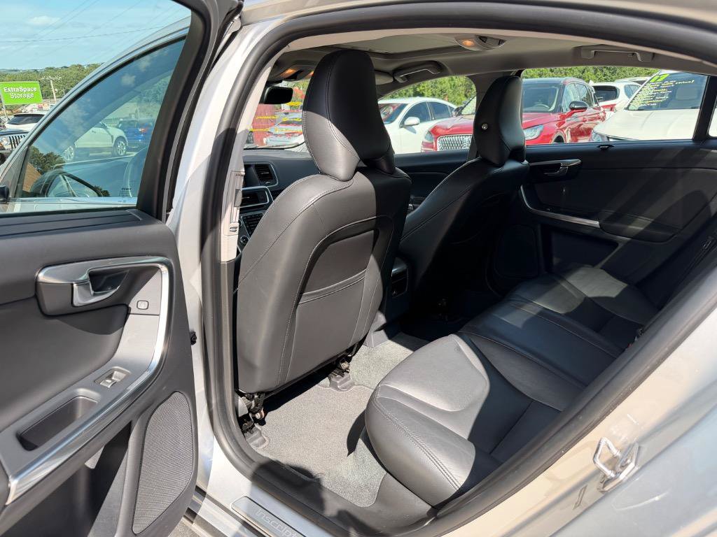 Used 2018 Volvo S60 T5 Inscription FWD image 14