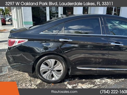 Used 2014 Hyundai Sonata Limited w/ Panoramic Sunroof Package 02 image 16