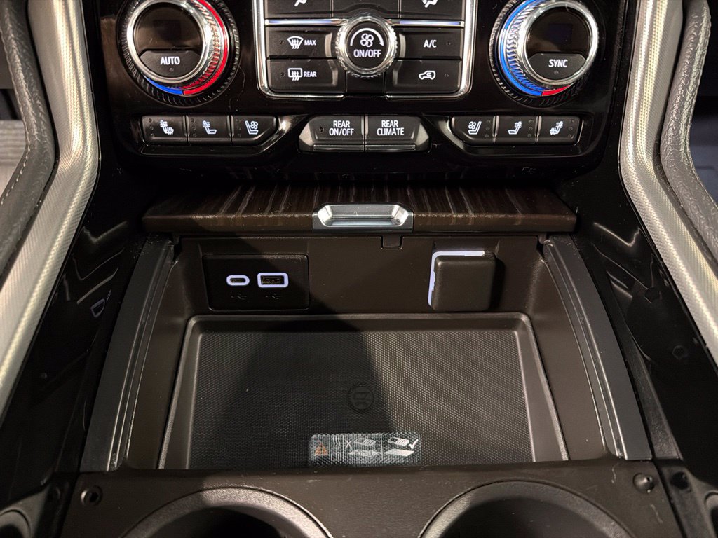 Used 2022 GMC Yukon Denali AWD/4WD image 15