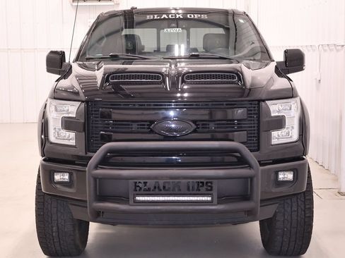 Used 2016 Ford F150 Lariat w/ Equipment Group 502A Luxury AWD/4WD image 4