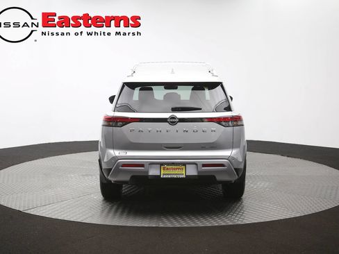 Used 2023 Nissan Pathfinder SL AWD/4WD image 38