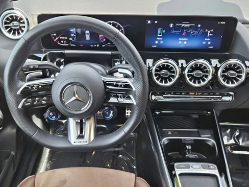 Used 2024 Mercedes-Benz GLA 35 AMG 4MATIC image 27