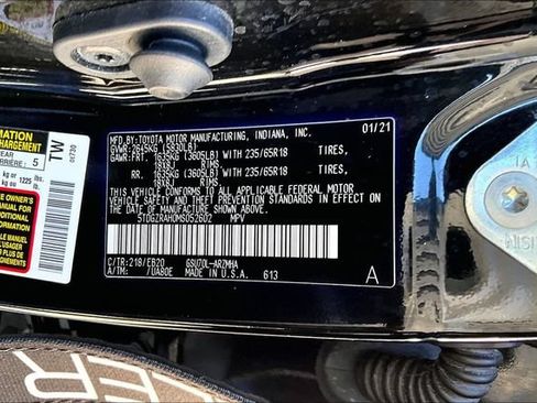 Used 2021 Toyota Highlander XLE FWD image 30