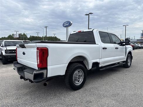 Certified 2023 Ford F250 XL w/ XL Chrome Package RWD image 3