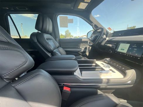 New 2025 Lincoln Navigator Reserve w/ Jet Appearance Package image 20