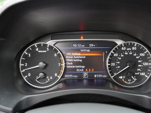 Used 2025 Nissan Altima 2.5 SV FWD image 29
