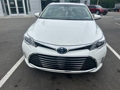 Used 2018 Toyota Avalon XLE Premium w/ Carpet Mat Package FWD image 2