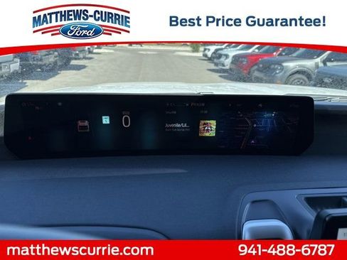 New 2026 Ford Expedition Active image 17