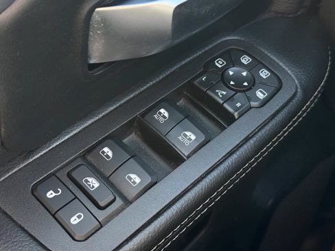 Used 2025 RAM 2500 Big Horn AWD/4WD image 25