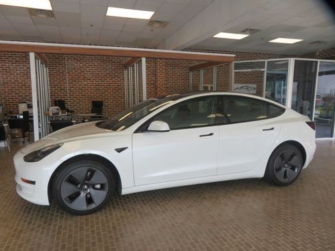 Used 2021 Tesla Model 3 Long Range AWD/4WD image 72