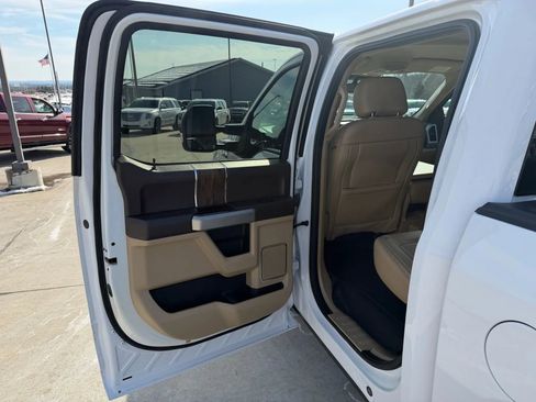 Used 2020 Ford F150 Lariat w/ Equipment Group 501A Mid image 32