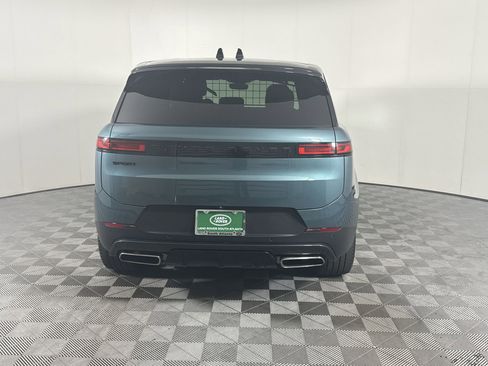 Used 2024 Land Rover Range Rover Sport SE AWD/4WD image 12