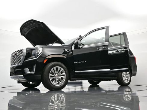 Used 2024 GMC Yukon XL Denali image 67