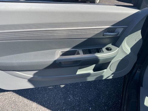 Used 2008 Chrysler Sebring LX image 11